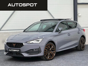 CUPRA Leon 1.4 e-Hybrid VZ Copper Edition 245 Pk Pano ACC Camera