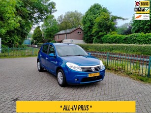 Dacia Sandero 1.4 Lauréate airco 5 deurs trekhaak lage km