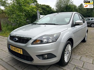 Ford Focus 1.6 lm velgen, nap, trekaak, 5 deurs