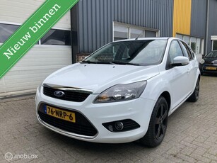 Ford Focus 1.8 Titanium Flexi Fuel TREKHAAK!