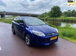 Ford Focus Wagon 1.0 EcoBoost EditionPDCCruiseLuxe