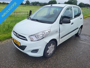 Hyundai i10 1.1 Pure lichte schade! (bj 2011)