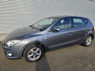 Hyundai i30 1.4i Blue Dynamic Climatronick (bj 2009)