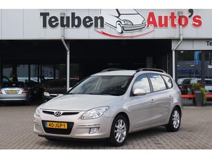 Hyundai i30 CW 1.6 CRDi Style Trekhaak, Climate control