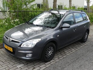 Hyundai I30 CW 1.6i Dynamic - Airco - EXPORT