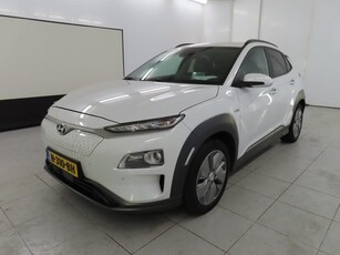 Hyundai KONA EV Premium 64 kWh (INCL-BTW) *VOLLEDER