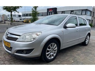 Opel Astra 1.6 Temptation APK Gek. 04-2025