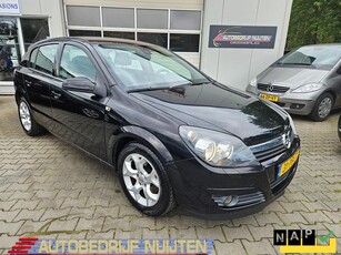 Opel Astra 1.8 Cosmo (bj 2004)