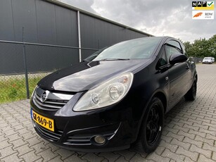 Opel Corsa 1.2-16V Essentia ( AIRCO )