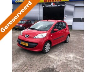 Peugeot 107 1.0-12V XS Prima rijdende en super zuinige