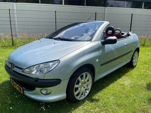 Peugeot 206 2.0 Benzine NieuweAPK! Bomvolle auto...