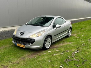 Peugeot 207 CC 1.6-16V T Féline