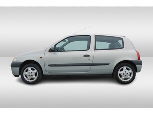 Renault Clio 1.2 RN (bj 2000)