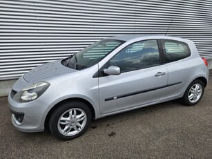 Renault Clio 1.6-16V Dynamique Luxe airco trekhaak