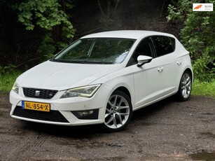 Seat Leon 1.4 TSI FR / LED / TREKHAAK / PDC / LEDER