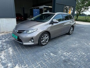 Toyota AURIS (bj 2015, automaat)