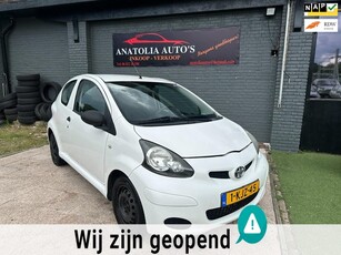 Toyota Aygo 1.0-12V Aspiration Green *MET NIEUWE