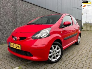 Toyota Aygo 1.0-12V/Nieuwe APK en beurt/4 nieuwe banden!