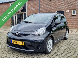 Toyota Aygo 1.0 VVT-i Now/ Airco/ Elek pakket.