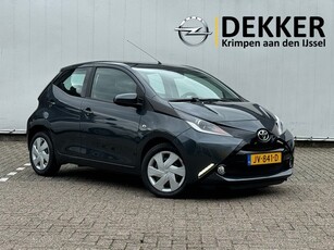 Toyota Aygo 1.0 VVT-i X-Play met Navigatie, Camera, Cruise