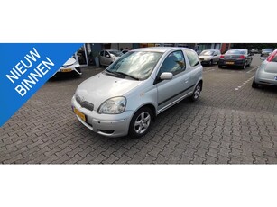 Toyota Yaris 1.0 VVT-i Terra MMT