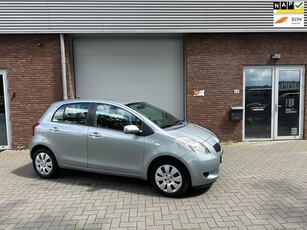 Toyota Yaris 1.3 VVTi SolAIRCONIEUWE APK5 DEURS