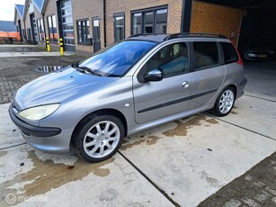 UNIEUK!!! Peugeot 206 SW 1.4 X-line