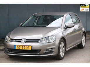 Volkswagen Golf 1.0 TSI Comfortline Navigatie/Parkeersensor v,a/Lmv/Ecc