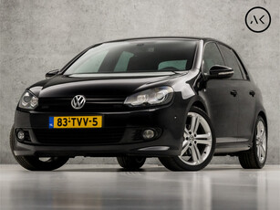 Volkswagen Golf 1.4 TSI R-Line Sport Automaat (NAVIGATIE, CAMERA, XENON, DYNAUDIO, GETINT GLAS, SPORTSTOELEN, ALCANTARA, LM VELGEN, ZWART HEMEL, PARKEERSENSOREN, CRUISE CONTROL, NIEUWSTAAT)