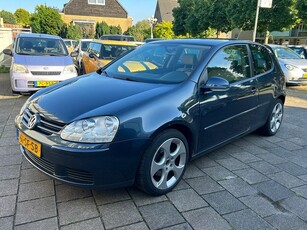 Volkswagen Golf 1.6 FSI Sportline 2006 6-bak! Cruise