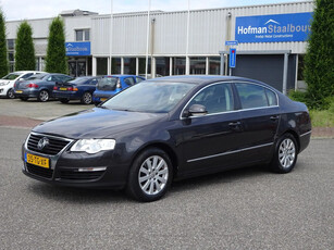 Volkswagen Passat 2.0 FSI Comfortline Airco Trekhaak