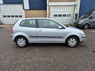 Volkswagen Polo 1.4-16V Comfortline, nieuwstaat/ km 145729