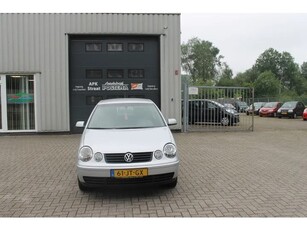 Volkswagen Polo 1.4-16V Highline MET AIRCO EN CRUISCONTROL