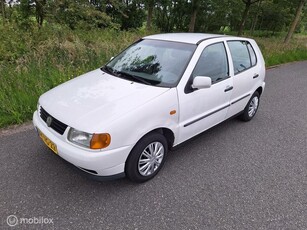 Volkswagen Polo 1.6 # Automaat # 5-DEURS # Nw-APK!