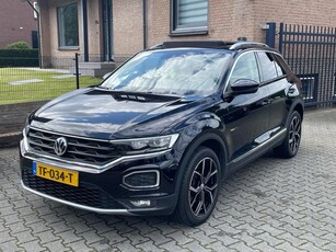 Volkswagen T-Roc 1.5 TSI Sport AircoNaviLedPano