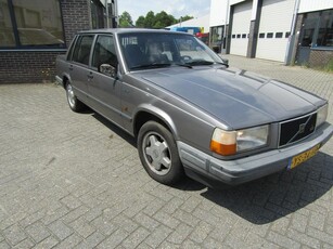 Volvo 740 2.3 Basis (bj 1990)