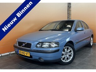 Volvo S60 2.4 youngtimer zeer mooi (bj 2004)