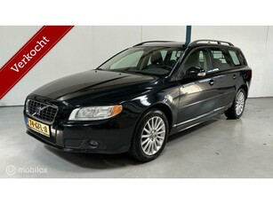 Volvo V70 2.5T Momentum AUTOMAAT / NL-AUTO / NAVI