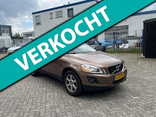 Volvo XC60 2.4D Momentum. *EX BPM**