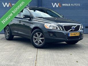 Volvo XC60 3.0 T6 AWD Momentum / TREKHAAK / GOED ONDERH.! / YOUNGTIMER!