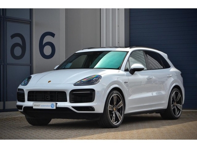 Porsche Cayenne 3.0 Platinum Edition / 22 inch / Pano /