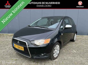 Mitsubishi Colt 1.3 Edition Two cruise controle spoiler a.