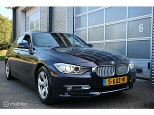 BMW 3-serie 320i EfficientDynamics MODERN LEDER/NAVIGATIE/NL