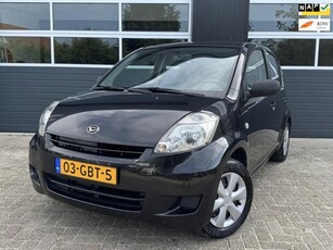 Daihatsu Sirion 2 1.0-12V Premium Grote B gehad!