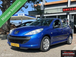 Peugeot 206 + 1.1 XR met nieuwe distributie en koppeling