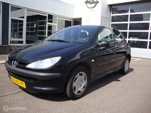 Peugeot 206 1.4 124.926KM 5 Deurs met N.A.P en Koude Airco