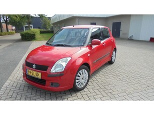 Suzuki Swift 1.3 GLS 88931 nap auto heeft rondom parkeer