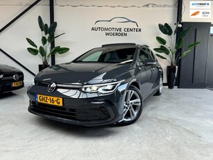 Volkswagen Golf 1.5 eTSI 3x R-LINE PANO SFEERVERL CAMERA