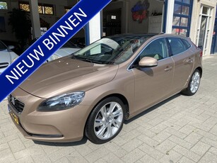 Volvo V40 1.6 T3 Momentum NL AUTO/PANO/NAVI/CAMERA/CLIMA