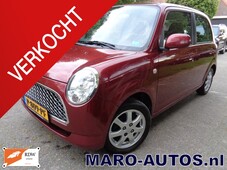 Daihatsu Trevis 1.0 AIRCO - AluWheel - MOMO! RIJKLAAR | Boekjes | NW.DISTRIBUTIE | ALLSeason banden!